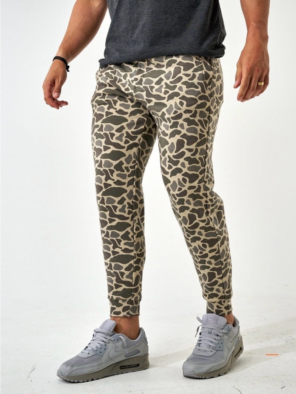Burlebo Men’s Camo Fleece Jogger Pants Classic Deer Camo Size Medium Athleisure